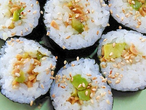 大好きなアボカド納豆巻き